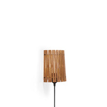Indlæs billede til gallerivisning Lampe i træ WOOD SIX - Birch &lt;br&gt;Wheat Brown